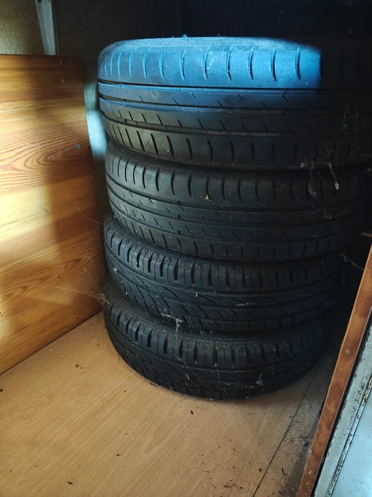 Toyota Aygo zomerbanden met velgen Vredestein, Auto-onderdelen, Banden en Velgen, Ophalen, 14 inch, 155 mm, Band(en)