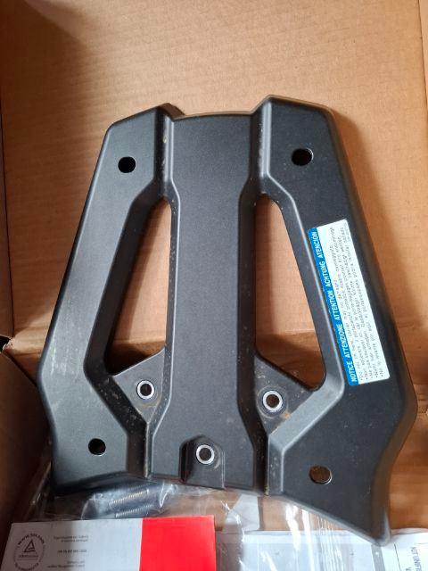 Givi baseplate aluminium topkoffer XT1200, Ophalen of Verzenden, Zo goed als nieuw