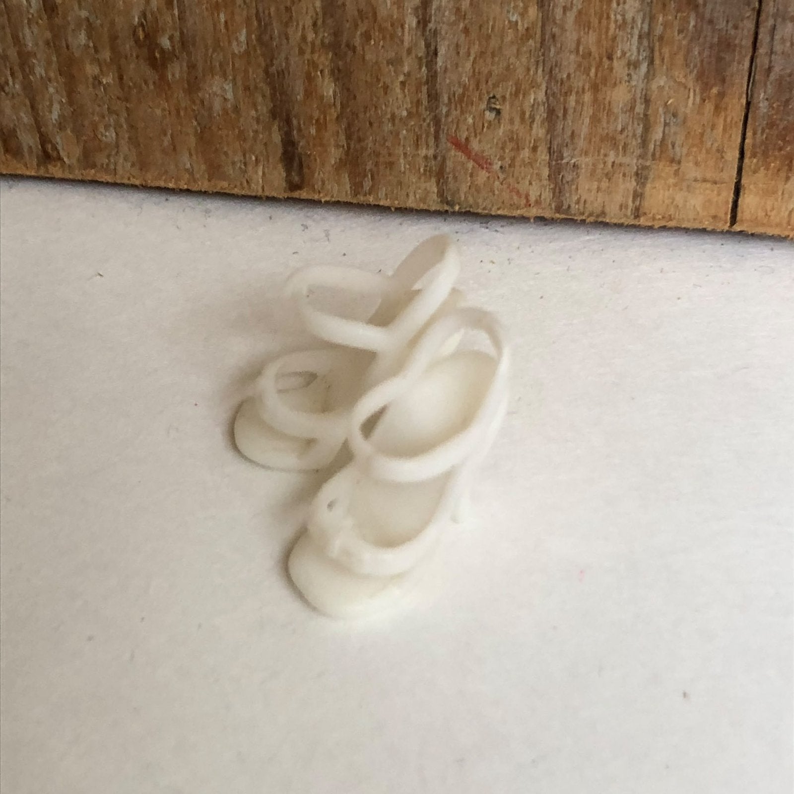 Witte vintage sandalen voor Barbie, Ophalen of Verzenden, Gebruikt, Barbie