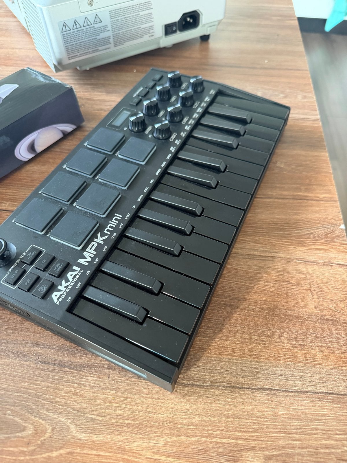 AKAI MPK 3 mini MIDI-keyboard, Gebruikt, Overige aantallen, Aanslaggevoelig, Ophalen
