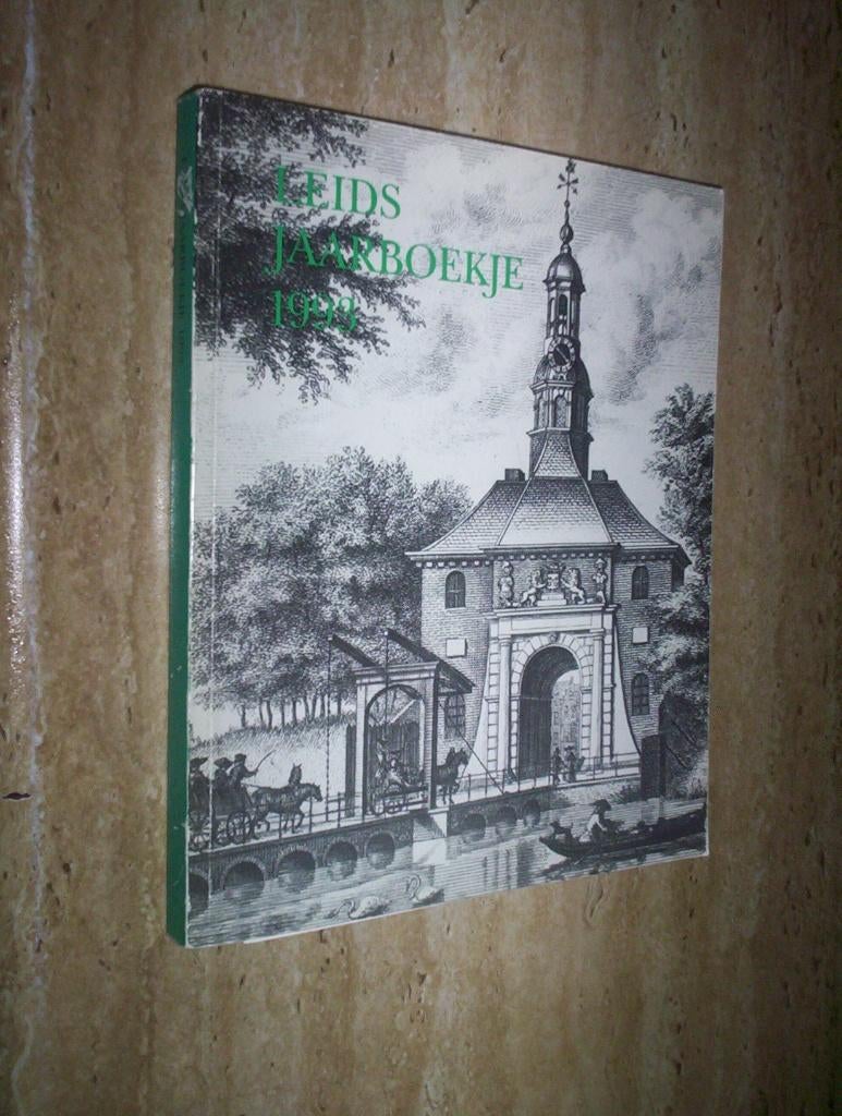 leids jaarboekje 1993 85e deel - vereniging oud leiden, Boeken, Ophalen of Verzenden, Zo goed als nieuw