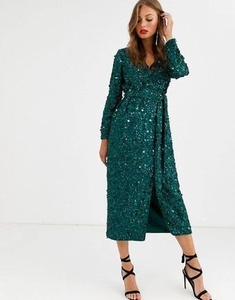 Nieuw ASOS Overslagjurk pailletten donkergroen, Kleding | Dames, Maat 38/40 (M), Nieuw, Ophalen of Verzenden, Knielengte