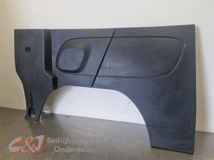 Laadbak bekleding van een Renault Trafic, Gebruikt, -, Renault, -