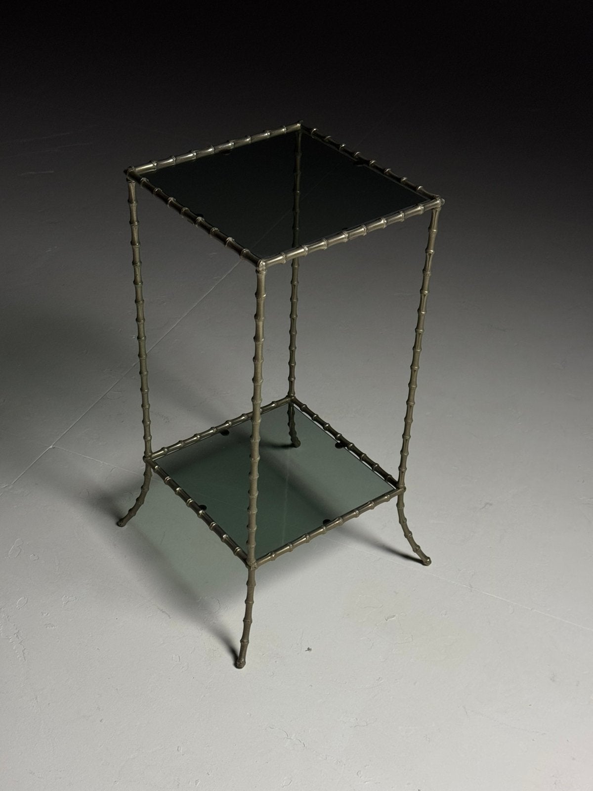 Faux bamboo bijzettafel metaal, Minder dan 55 cm, Metaal of Aluminium, Rond, Ophalen of Verzenden