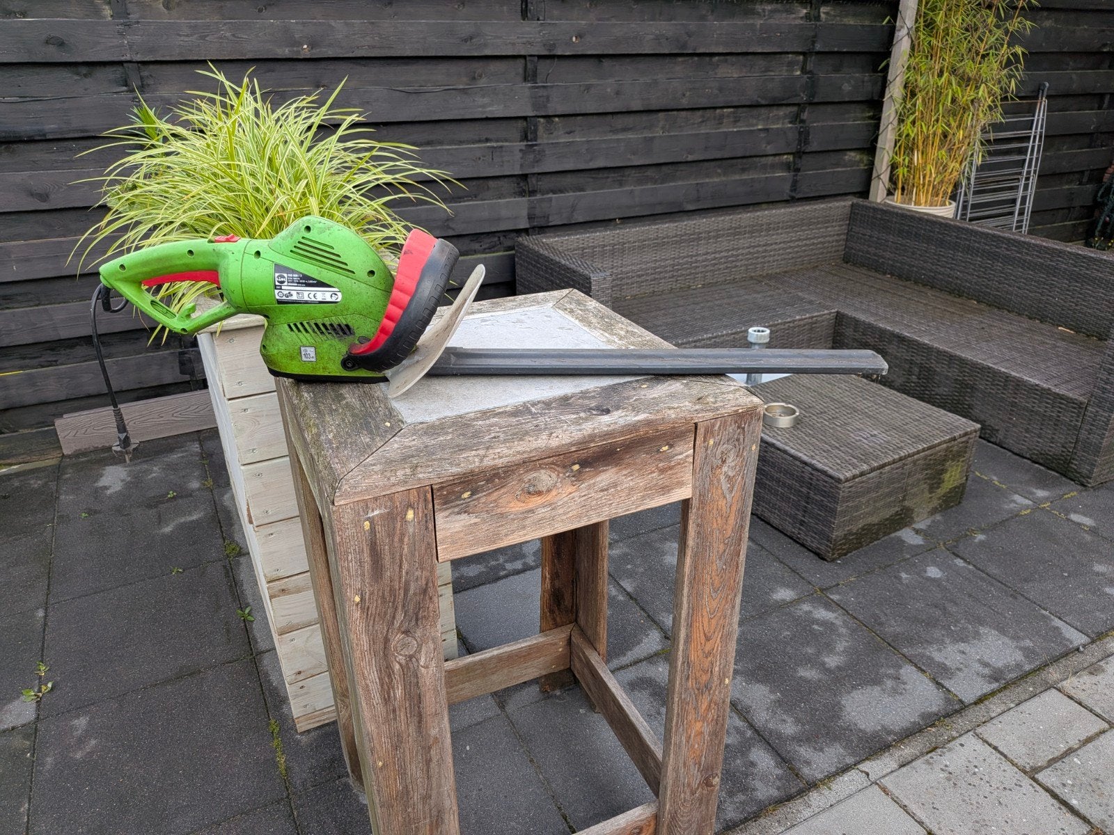 Elektrische heggenschaar - Floravest, Tuin en Terras, Heggenscharen, Ophalen, Gebruikt, Elektrisch, LaserCut