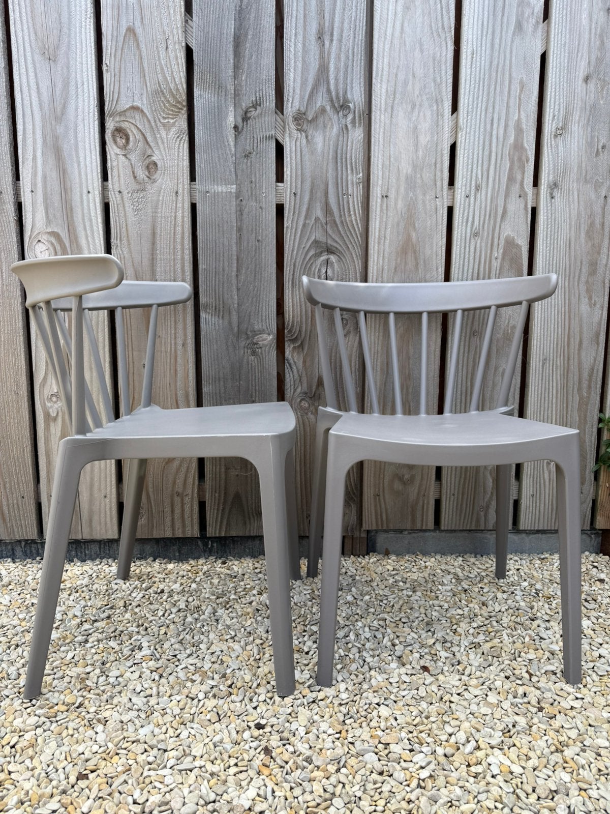 Woood Bliss spijlenstoel taupe 2 stuks, Tuin en Terras, Verzenden, Gebruikt, Kunststof, Stapelbaar