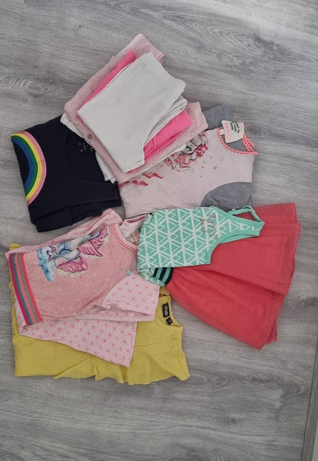 Mooi pakket merk zomerjurken en vesten en legging maat 128, Ophalen of Verzenden, Zo goed als nieuw, Maat 128