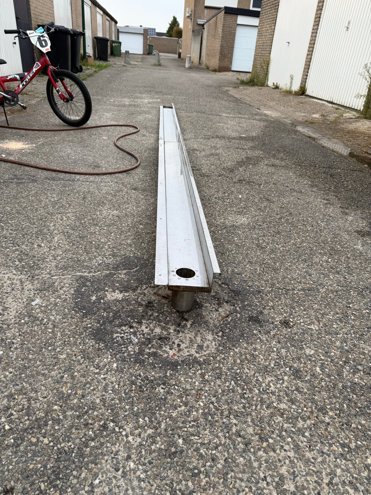 RVS Regengoot - Duurzame Afvoeroplossing, Ophalen, Gebruikt, 5384aw, 2 tot 4 meter