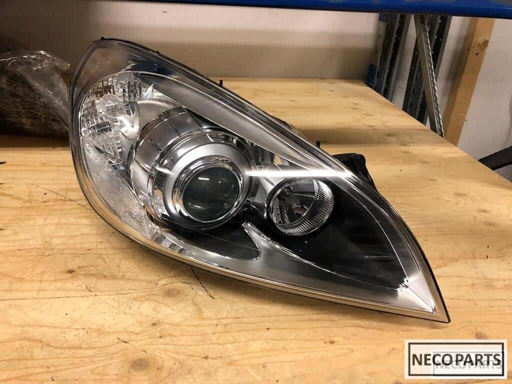 Volvo v60 s60 xc60 xenon koplamp rechts origineel, Gebruikt, -, -, Ophalen of Verzenden