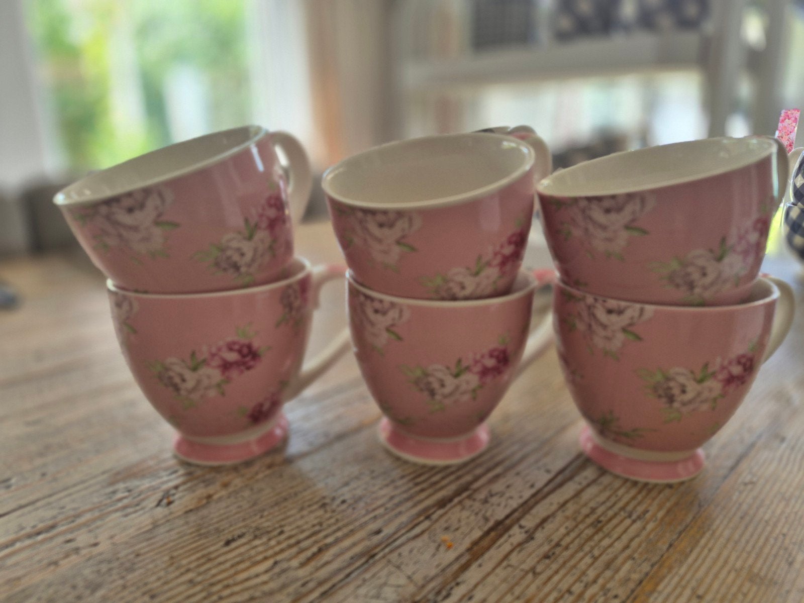 8 roze mokken met bloemmotief, waarvan 1 met chip, Ophalen of Verzenden, Zo goed als nieuw, Overige merken, Landelijk/Boerenbont