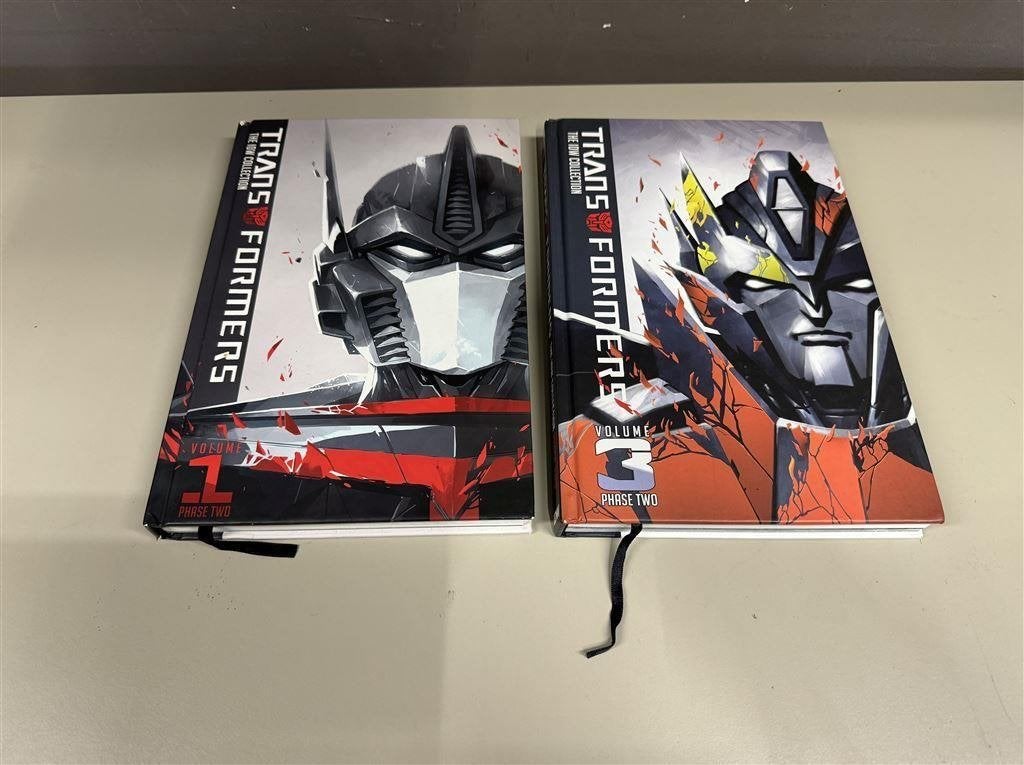 Transformers boeken - IDW Collection deel 1 en 3, Boeken, Strips | Comics, Eén comic, Ophalen of Verzenden, Zo goed als nieuw
