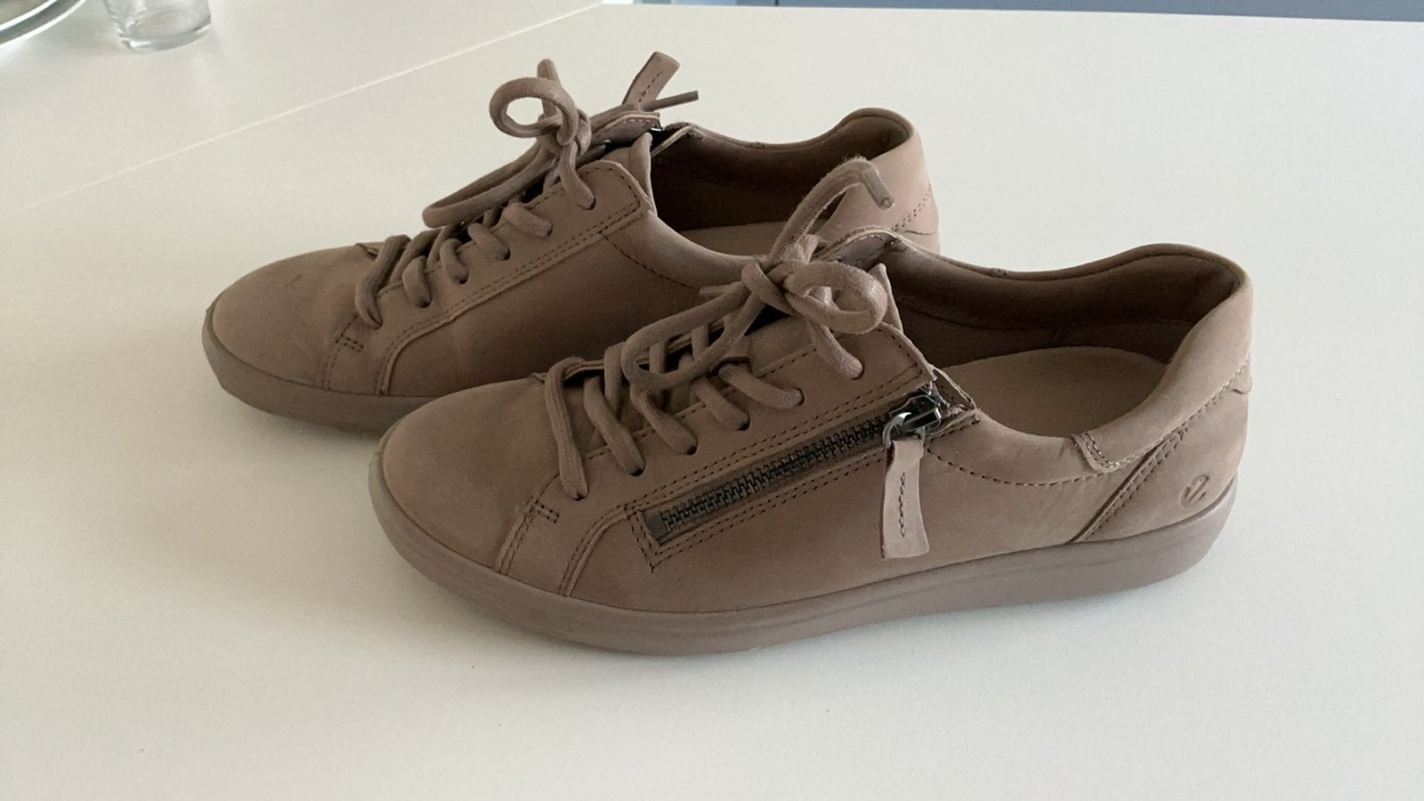 Ecco soft dames schoenen maat 39., Schoenen met lage hakken, Beige, Ophalen of Verzenden, Zo goed als nieuw