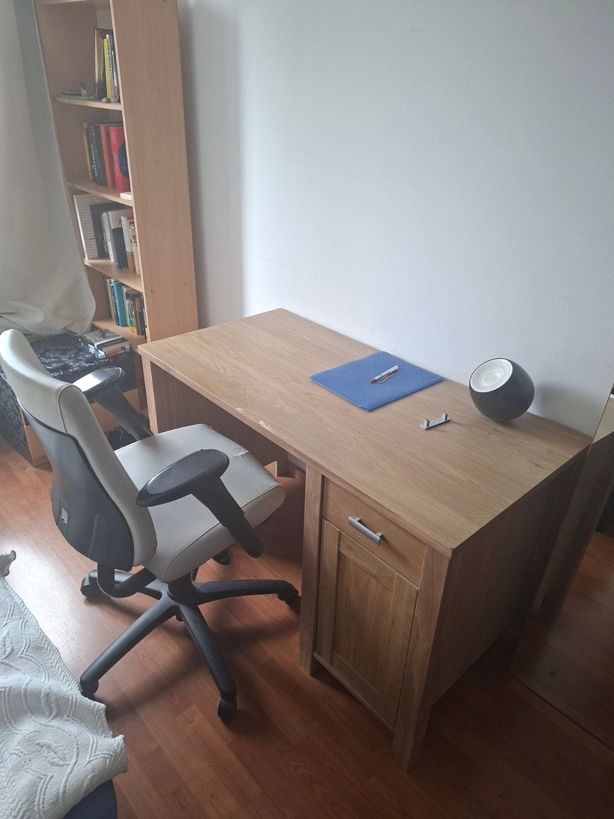 Bureau met opbergruimte, Ophalen, Gebruikt