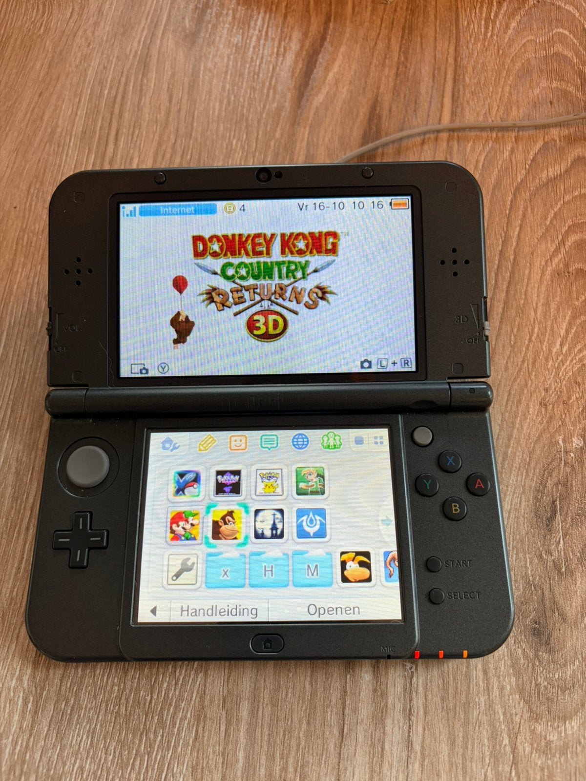 New Nintendo 3DS XL met custom software, Ophalen of Verzenden, Zo goed als nieuw