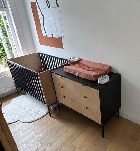 Kidsmill Baby/peuterbed met commode, Kinderen en Baby's, Kinderkamer | Bedden, Ophalen, Gebruikt, 70 tot 85 cm, 140 tot 160 cm