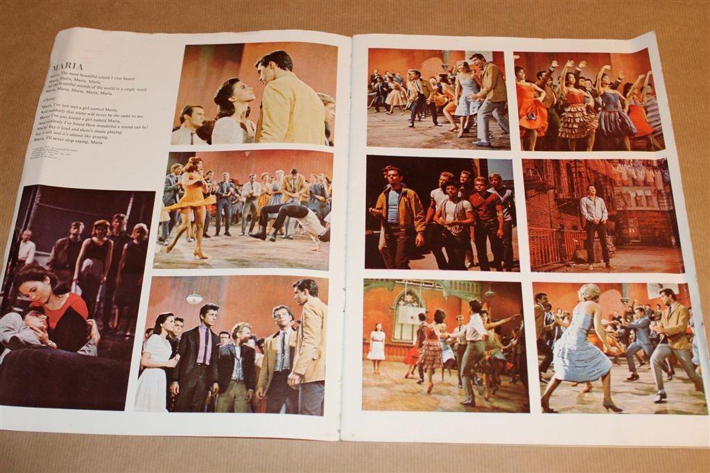 West Side Story — Leonard Bernstein [1957] — Programmaboek, Boeken, Ophalen of Verzenden, Gelezen, Ballet of Musical