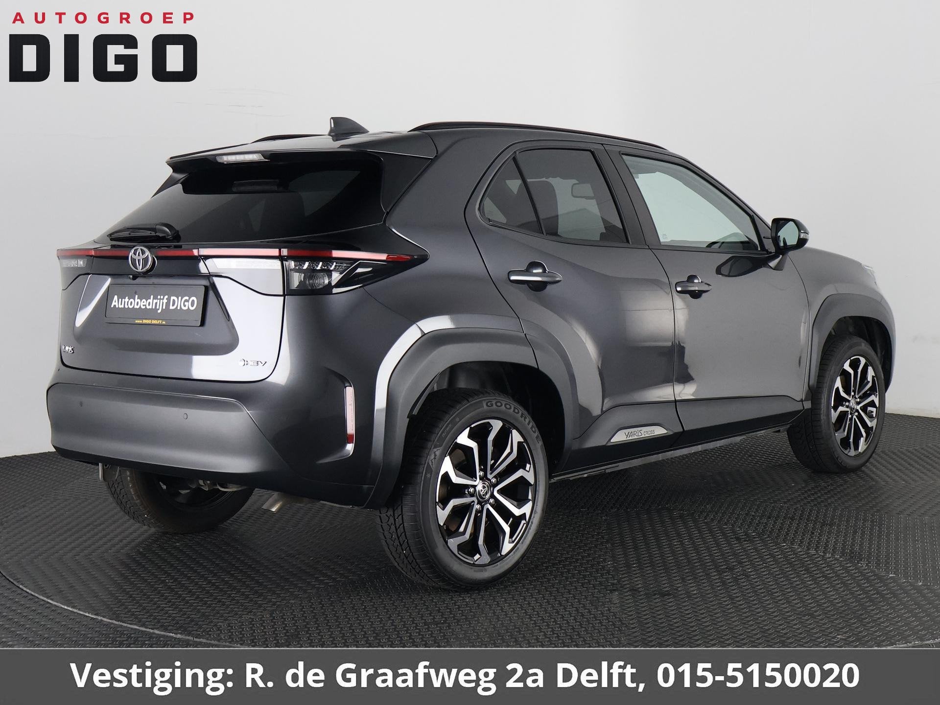 Toyota Yaris Cross 1.5 Hybrid 115 Dynamic Luxury | Stuur- &, Stof, Gebruikt, 1165 kg, 116 pk
