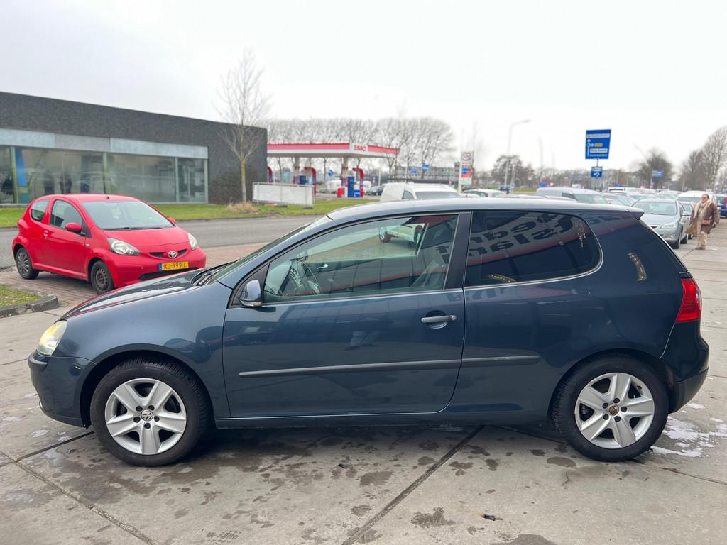 Volkswagen Golf 1.4 Trendline - Cruise - Electr Ramen - APK, Voorwielaandrijving, Gebruikt, Zwart, 4 cilinders