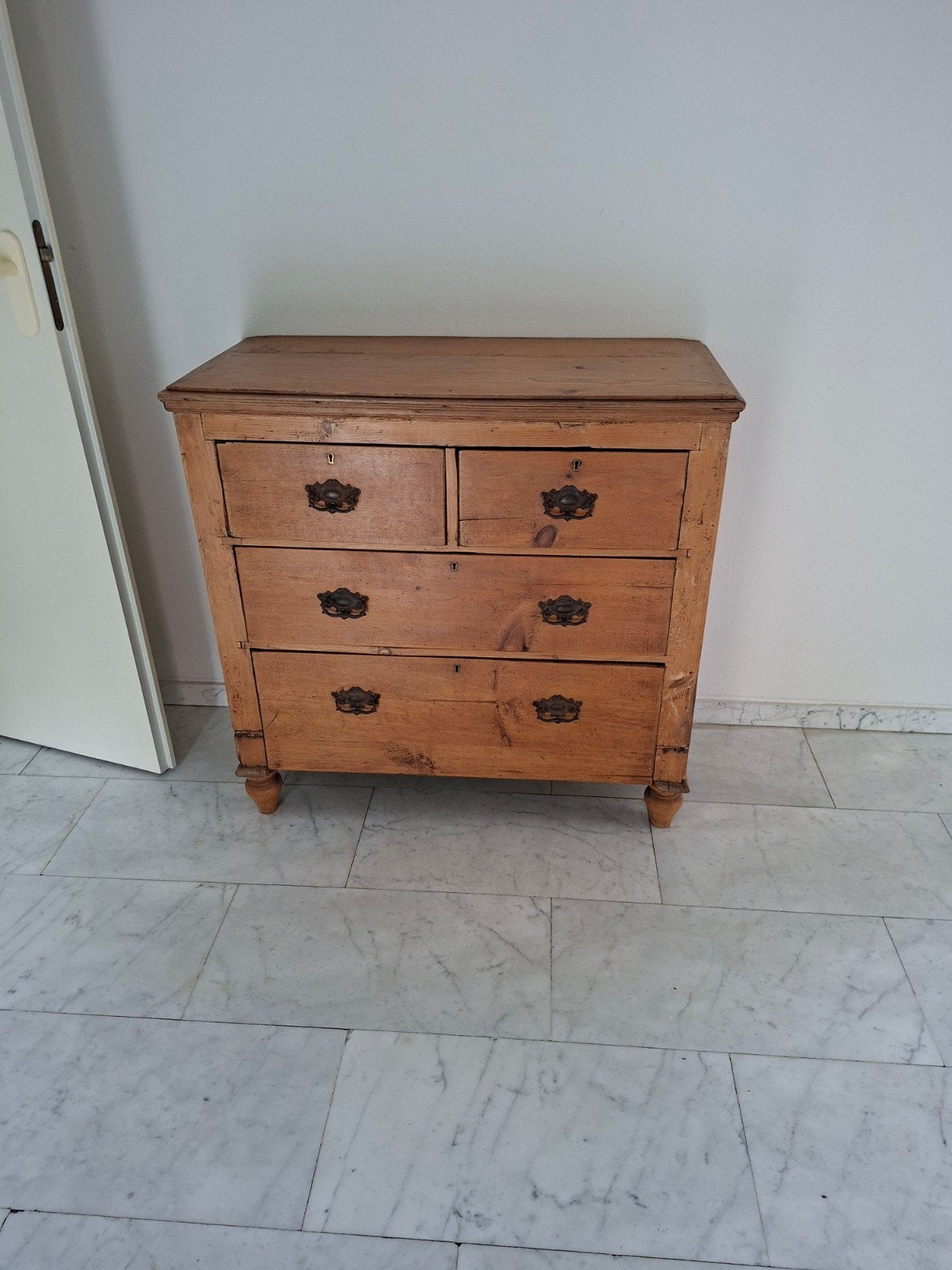 antieke grenen commode, Ophalen, 50 tot 100 cm, Zo goed als nieuw, 3 of 4 laden