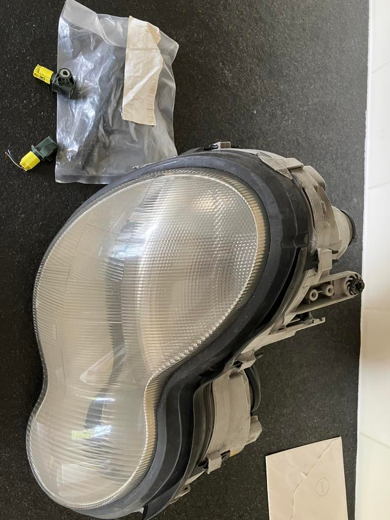 Koplamp rechts Mercedes C, Auto-onderdelen, Ophalen