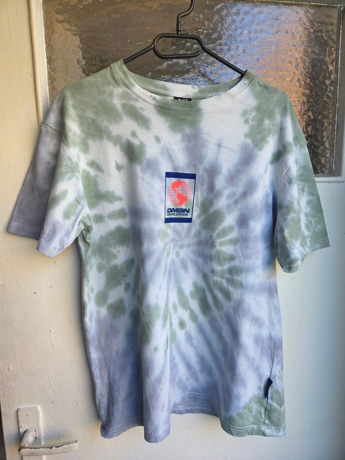 Black Squad Worldwide Tie-Dye T-Shirt met Backprint Maat X, Black Squad, Meerkleurig, Ophalen of Verzenden, Zo goed als nieuw