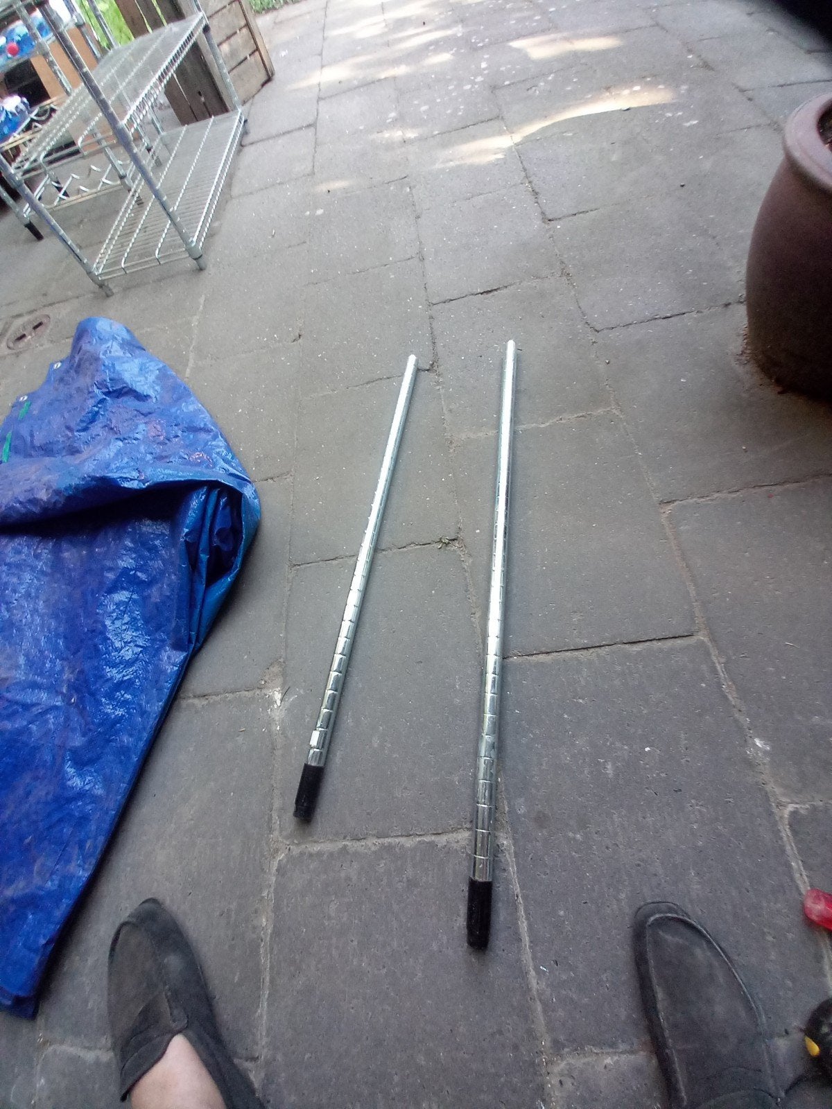 IKEA OMAR staanders met stelpoot (2 stuks), Huis en Inrichting, Kasten | Stellingkasten, Ophalen of Verzenden