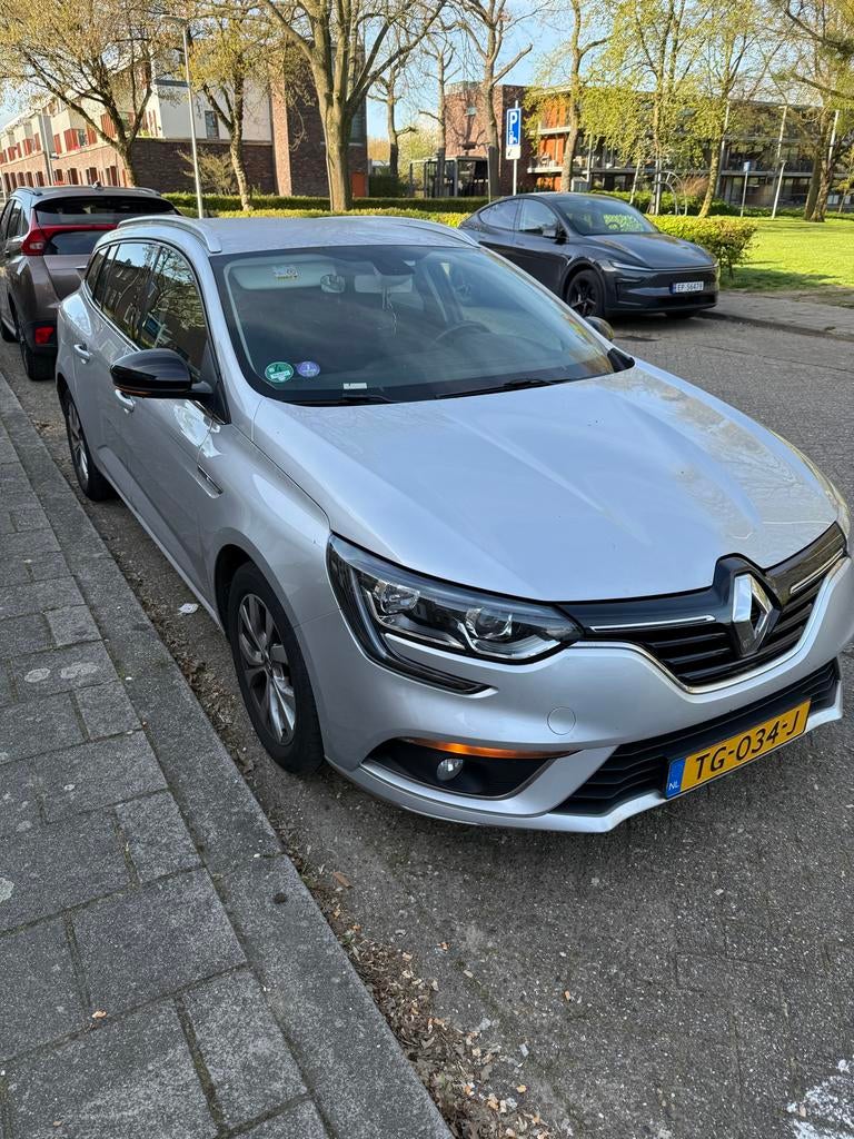 Renault Mégane 1.3 Energy TCe 115pk 2018 Grijs 143000KM, Auto's, Voorwielaandrijving, 4 cilinders, Origineel Nederlands, Stationwagon