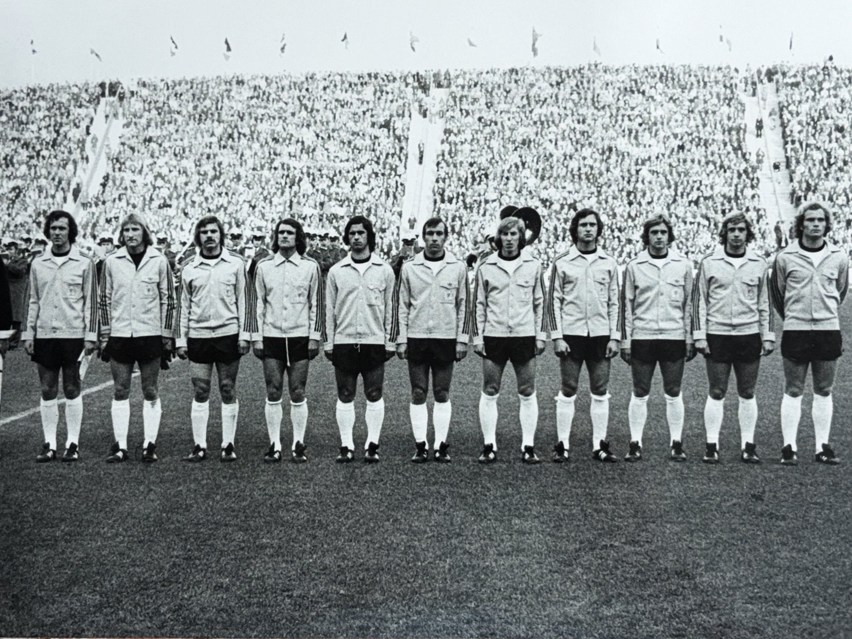 Elftalkaart West Duitsland - WK voetbal 1974, Verzamelen, Ophalen of Verzenden, Zo goed als nieuw, Ajax, Spelerskaart