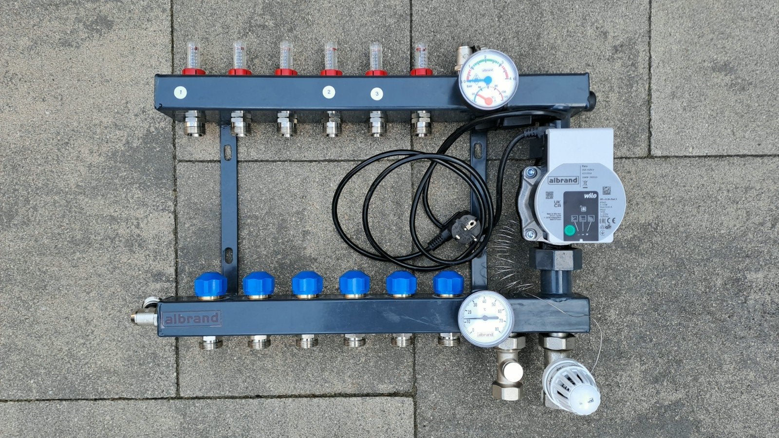 Albrand Vloerverwarmingsverdeler met pomp - 6 groepen, Ophalen, 30 tot 80 cm, Overige typen, Zo goed als nieuw