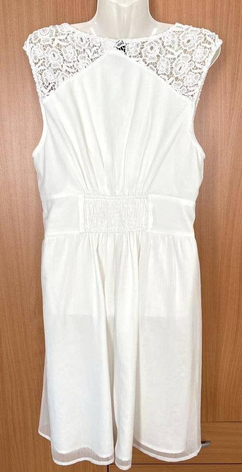 Vero Moda wit jurkje maat M [DM], Kleding | Dames, Jurken, Wit, Maat 42/44 (L), Ophalen of Verzenden, Zo goed als nieuw