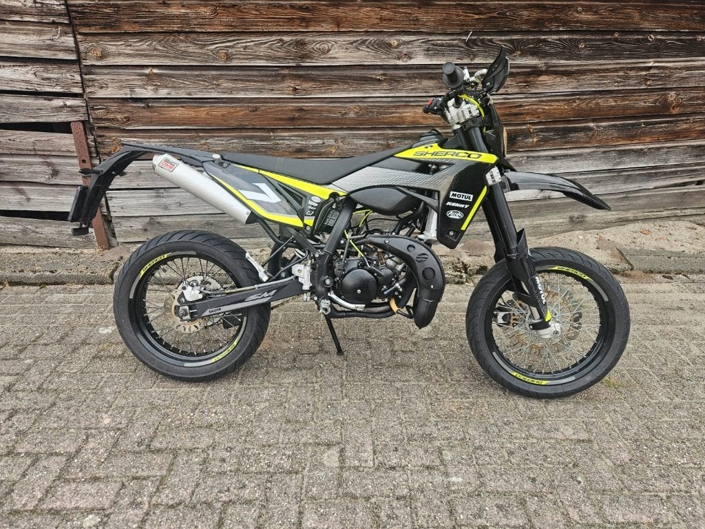 Sherco SM 50 RS. In nette en goed onderhouden staat., 6 versnellingen, Info@costertweewielers.nl, Gebruikt, 50 cc