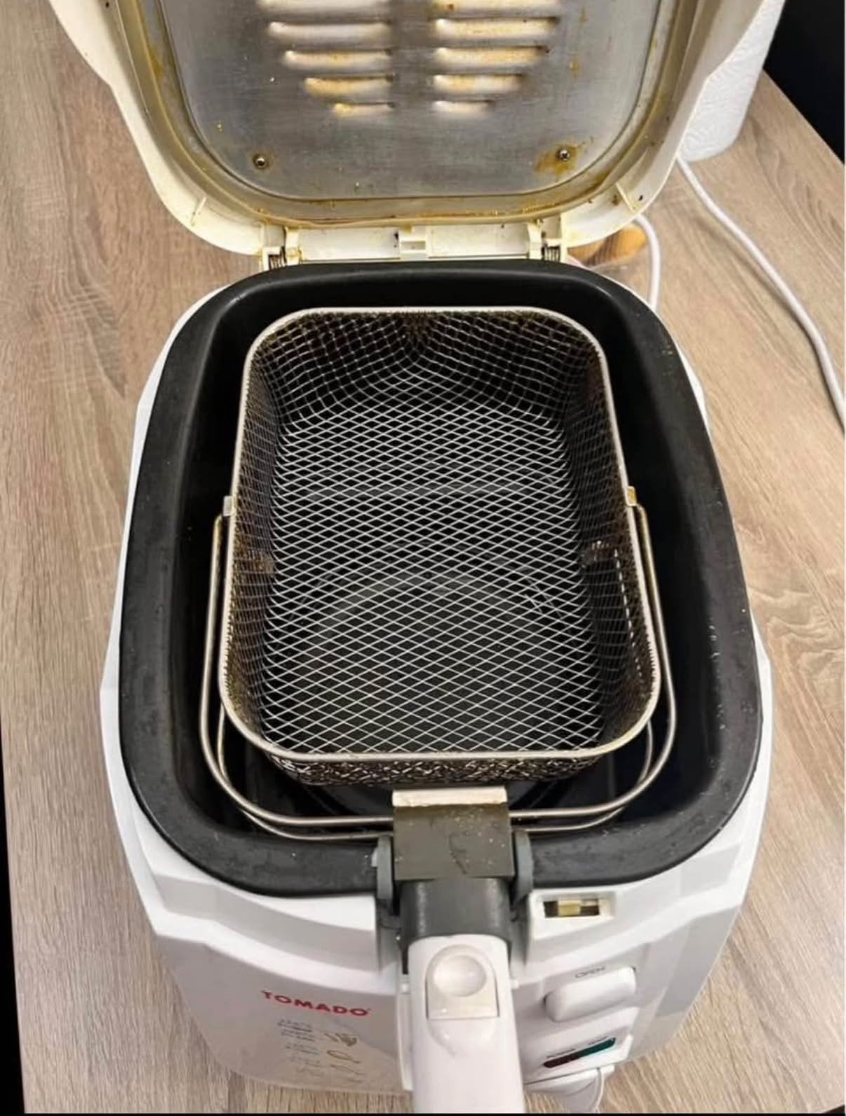 Tomado Friteuse - Compact en Gebruiksvriendelijk, 2 tot 3 liter, Ophalen, Gebruikt, Uitneembare binnenpan