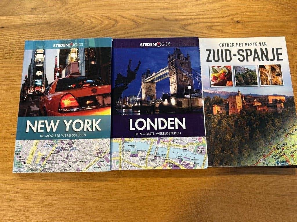 Stedengids 3 stuks, Europa, Ophalen of Verzenden, Reisgids of -boek, Gelezen
