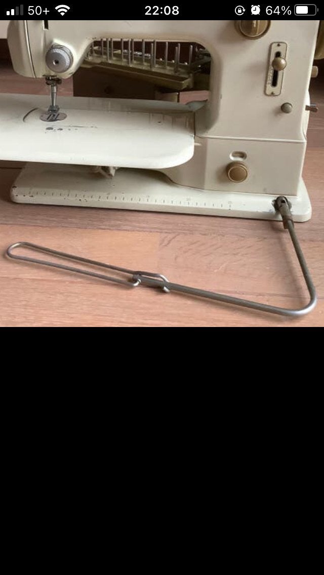 GEZOCHT: Bernina Kniehendel oude stijl, Ophalen of Verzenden, Zo goed als nieuw, Naaimachine, Bernina