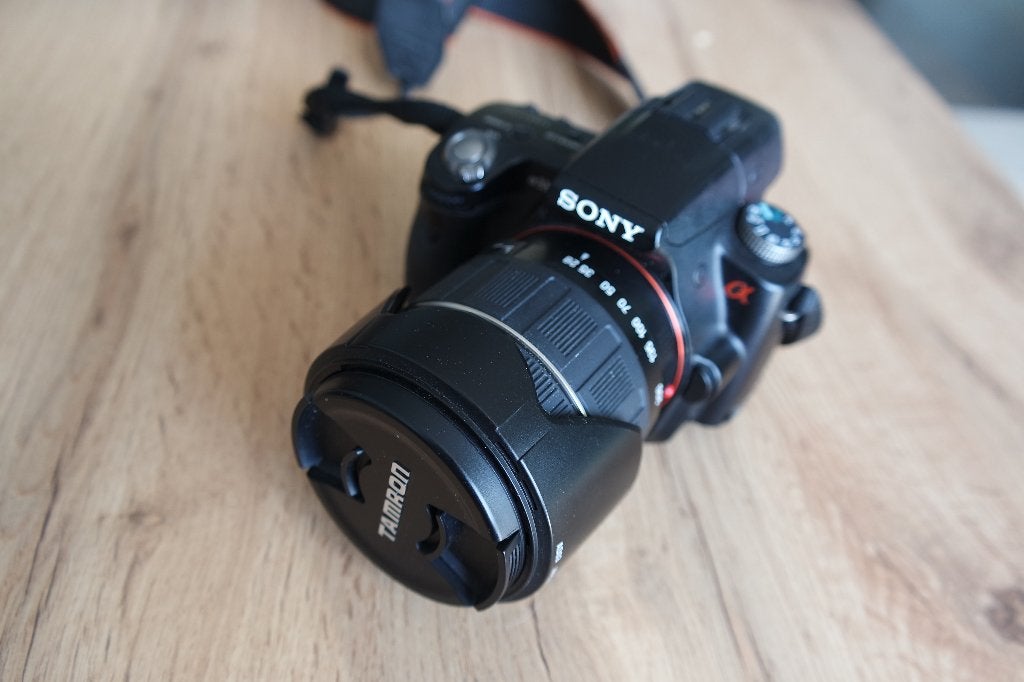 Sony slt A33 camera + Tamron 28-200 mm lens, 14 megapixels, Gebruikt, Geheugenkaart, Verzenden