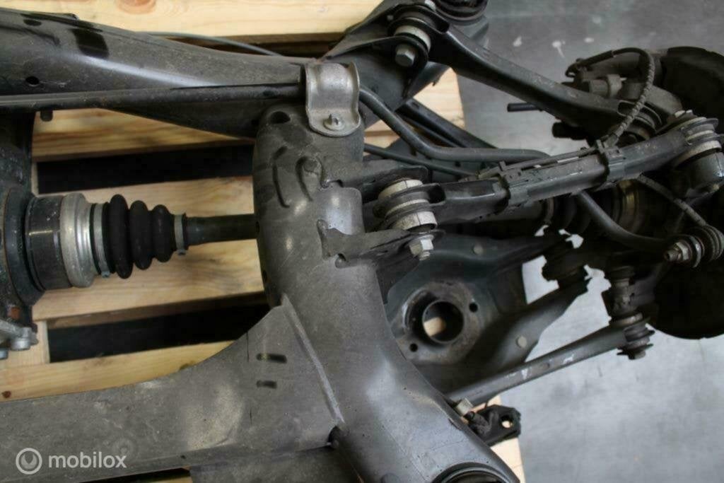 Cardanas rechts BMW 4 serie F32 F33 F36 F82 F83 (2014-heden), BMW, BMW