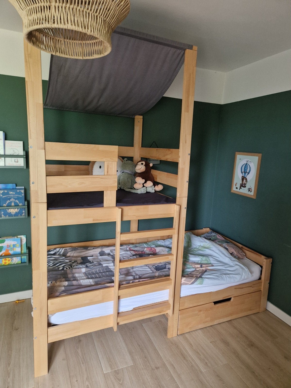 kinderbed met speeltoren, Ophalen of Verzenden, Zo goed als nieuw, Hoogslaper