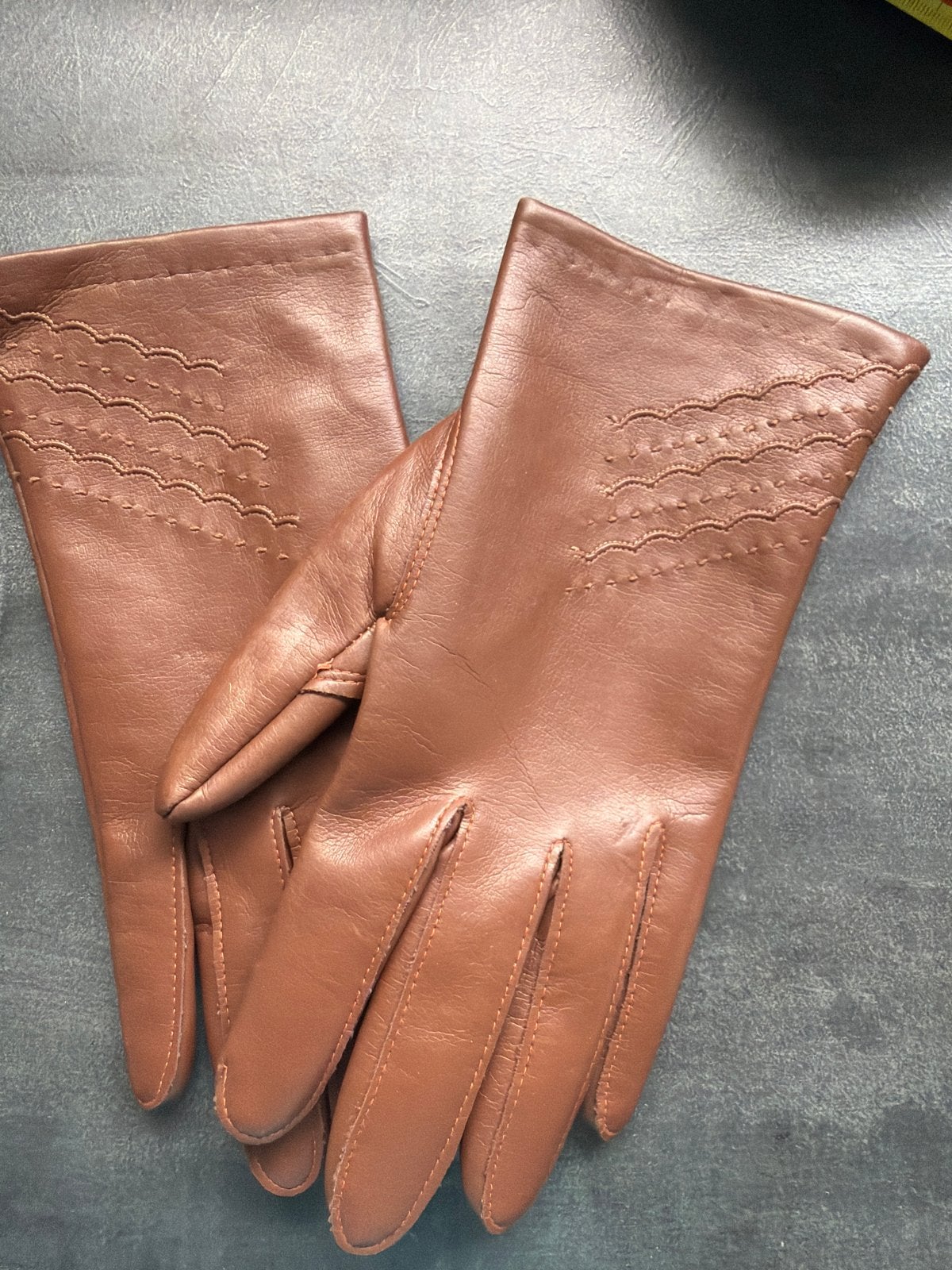 Vintage Leren Bruine Dames Handschoenen Jaren 60/70 Maat 7,5, Ophalen of Verzenden, Gedragen, Maat 36 (S), Handschoenen