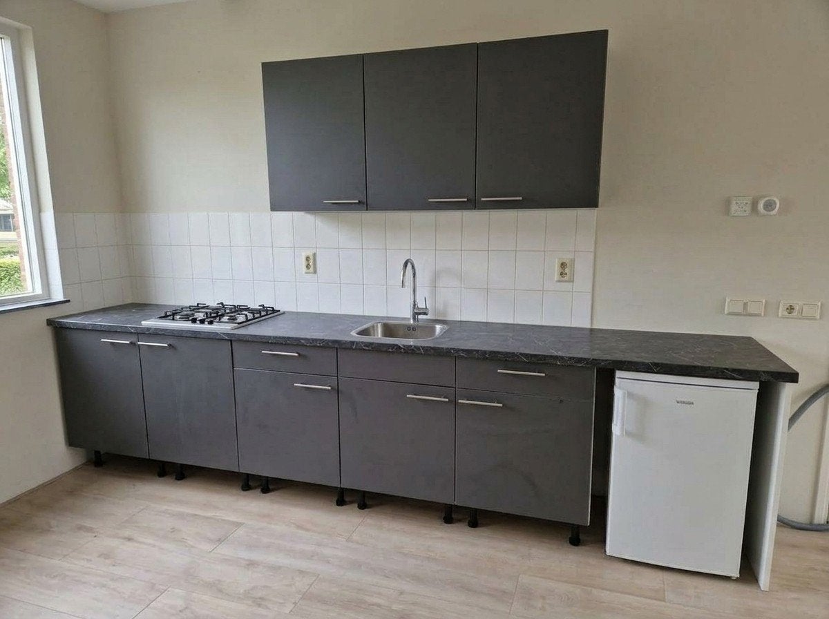 Keukenblok 3.75m met gasfornuis en spoelbak (excl. koelkast), Gebruikt, Enkelwandige keuken, Ophalen of Verzenden, Kunststof