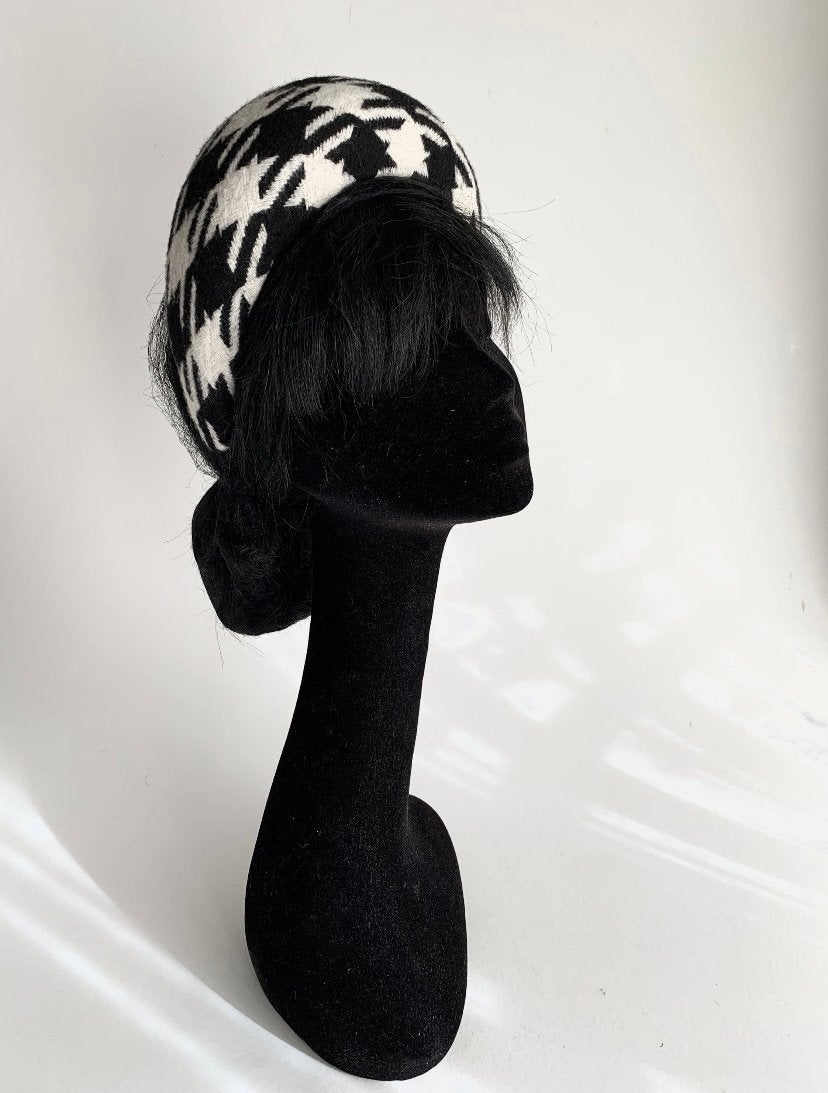 Halo hoed met pied-de-poule patroon Kate Middleton Prinses, Ophalen of Verzenden, Nieuw, One size fits all, Hoed