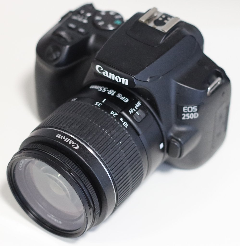 Canon EOS 250D Spiegelreflexcamera met EF-S 18-55mm zoomlens, Ophalen, Spiegelreflex, Canon, Ingebouwde flitser
