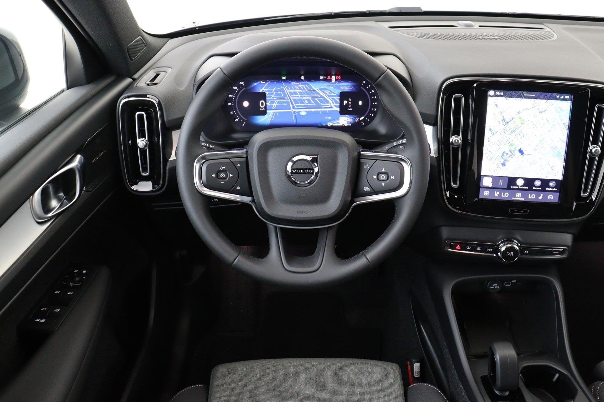 Volvo XC40 B3 (M-HYBRID) CORE BUSINESS EDITION -HARMAN/KARDO, 12 maanden, Euro 6, 4 cilinders, Blauw