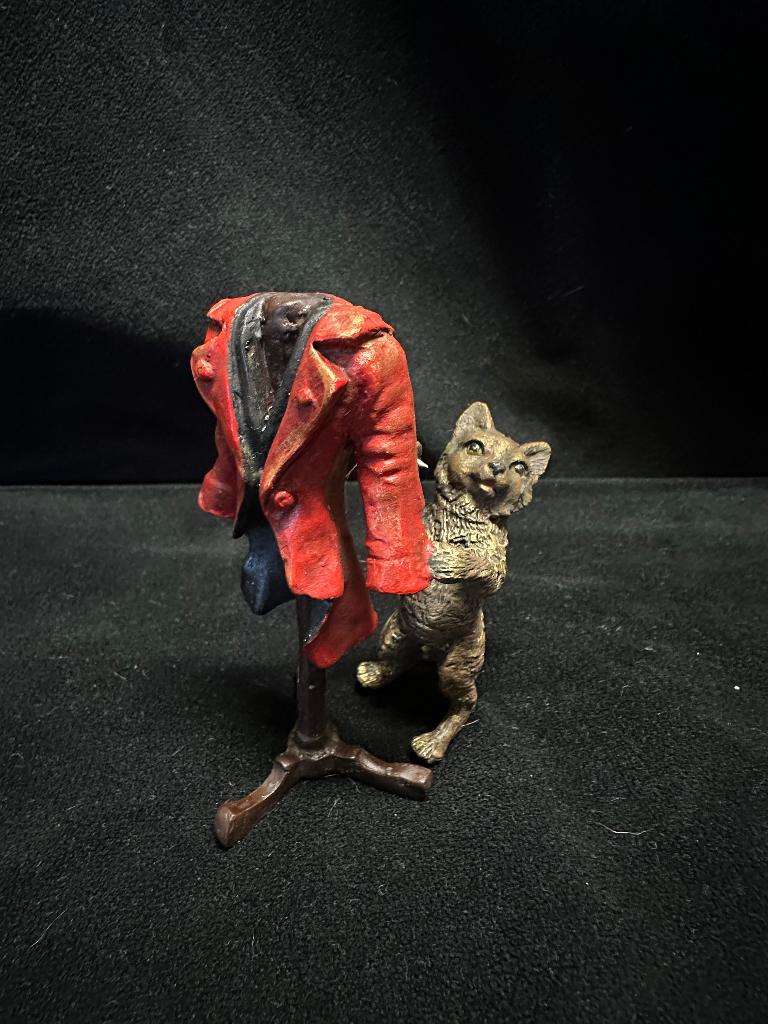 Poes als kleermaker, ( Weens Brons)., Antiek en Kunst, Kunst | Beelden en Houtsnijwerken, Beeld, Brons, Beschilderd, Gemerkt, Op sokkel