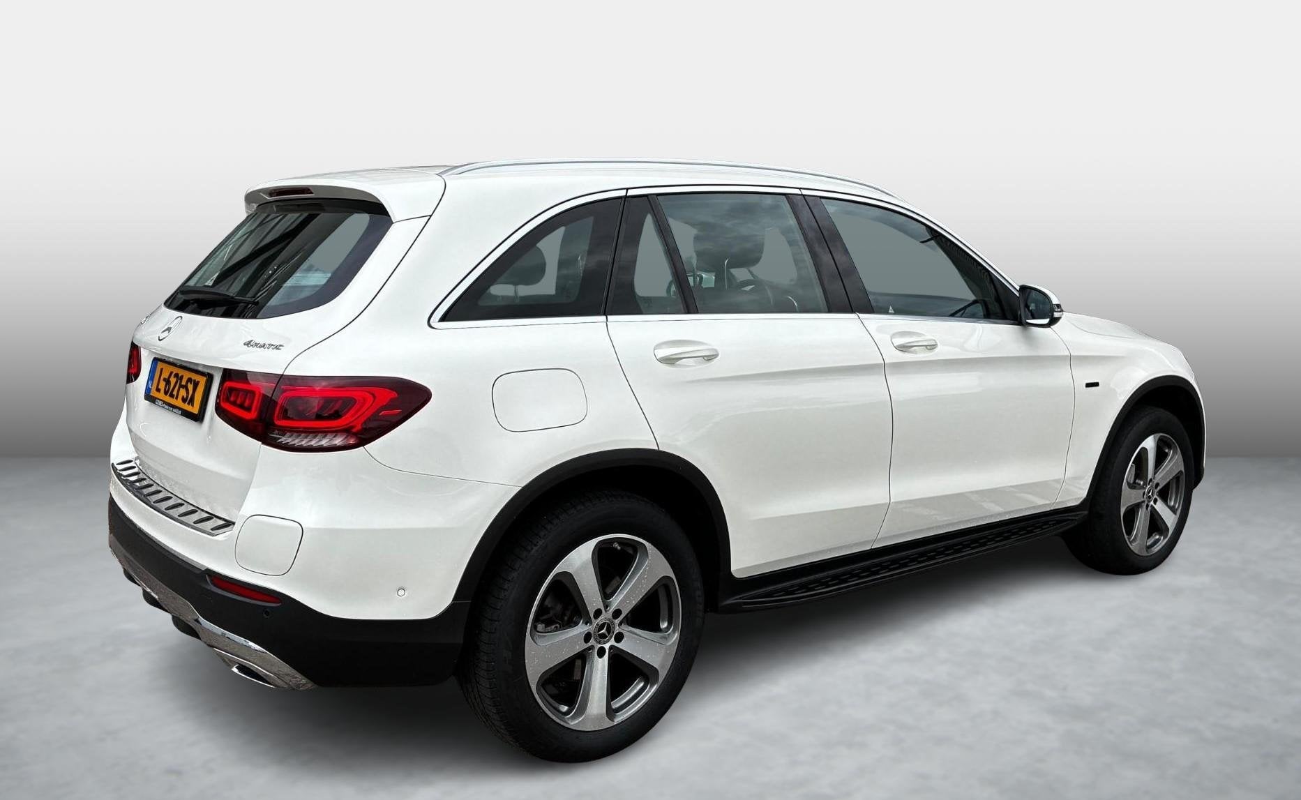 Mercedes-Benz GLC-klasse 300e 4MATIC Premium Plus | Memory |, Auto's, Mercedes-Benz, Automaat, 14 kWh, Gebruikt, 4 cilinders