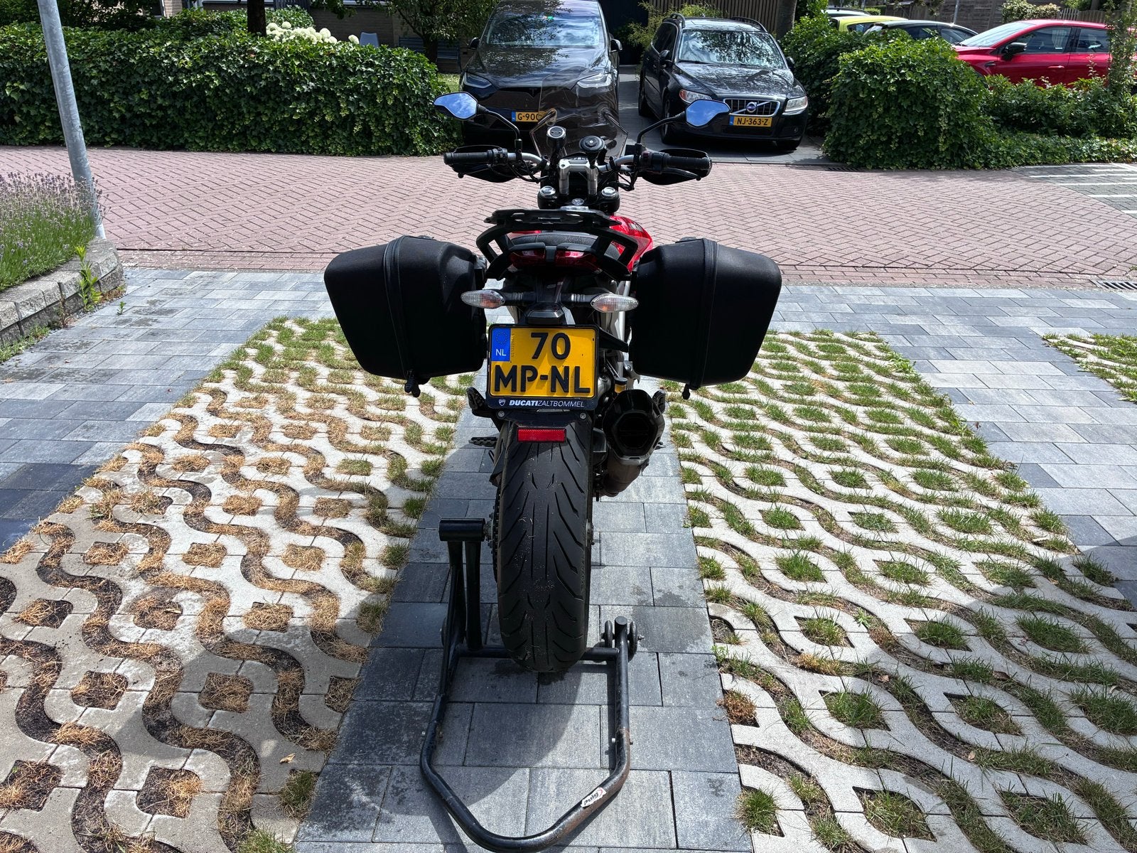 Ducati Hyperstrada, Motoren, 2 cilinders, Motorrijbewijs A, Gebruikt, Particulier