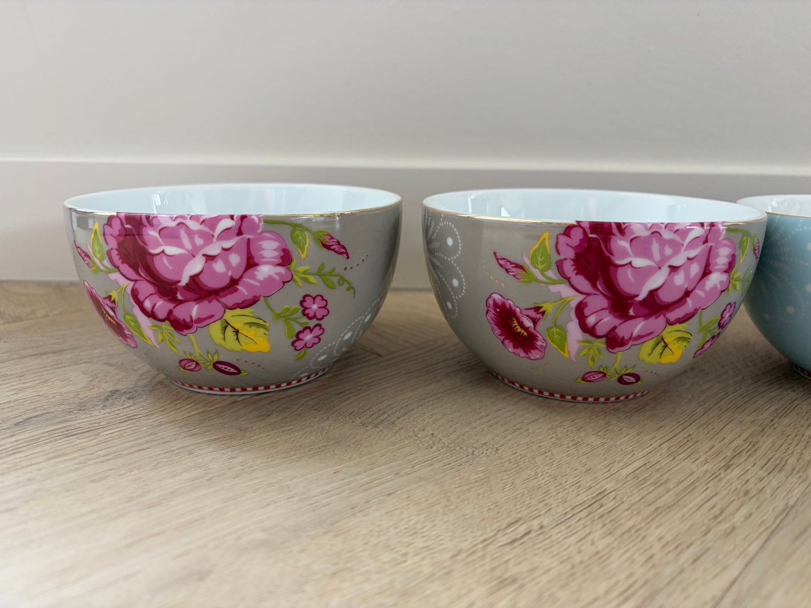 Pip studio servies 2 schalen 11cm khaki, Huis en Inrichting, Pip Studio, Ophalen of Verzenden, Overige stijlen, Porselein