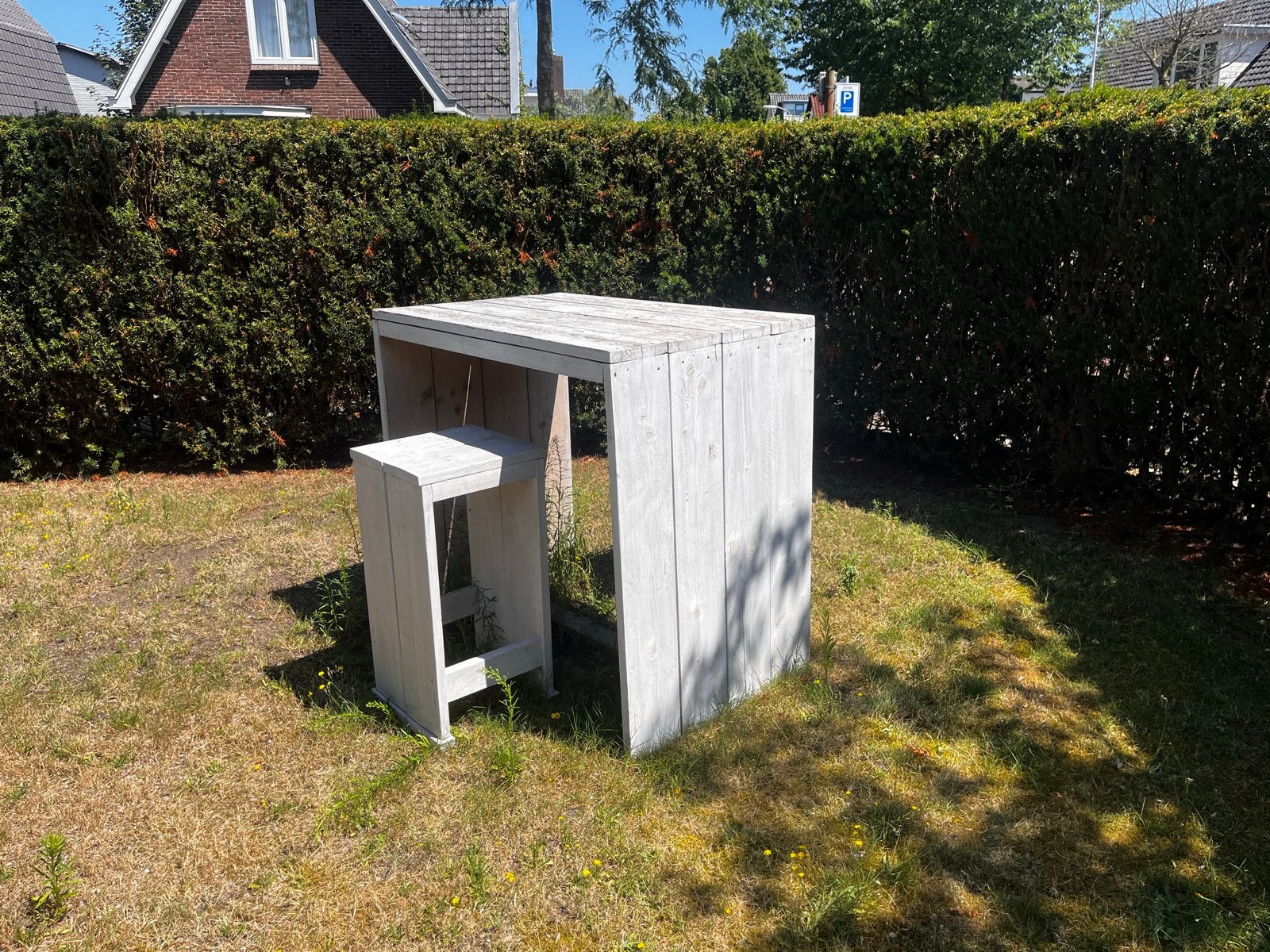 Houten bartafel met krukken, Ophalen, Gebruikt