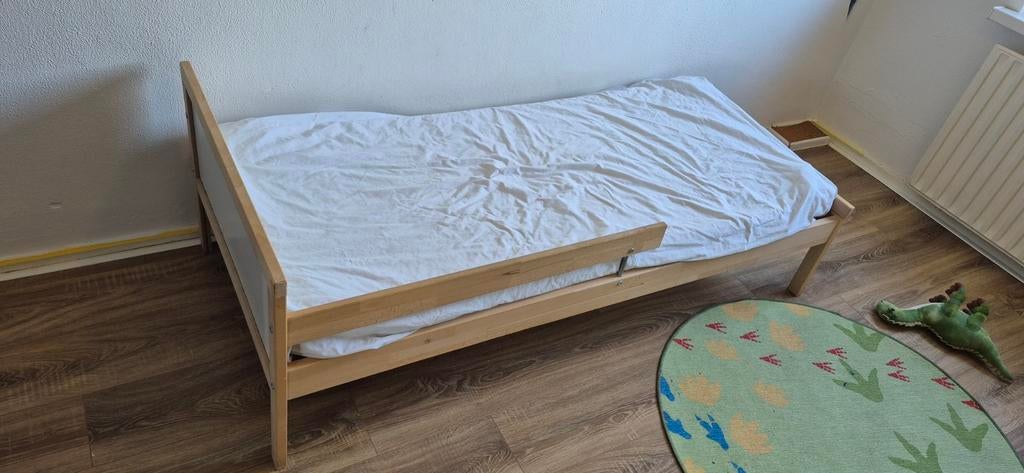 Sniglar peuterbed met matras (lattenbodem defect), Ophalen, Gebruikt, 70 tot 85 cm, 140 tot 160 cm