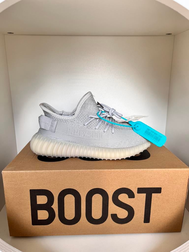 Adidas Yeezy Boost 350v2, Kleding | Heren, Schoenen, Ophalen of Verzenden, Nieuw, Overige kleuren