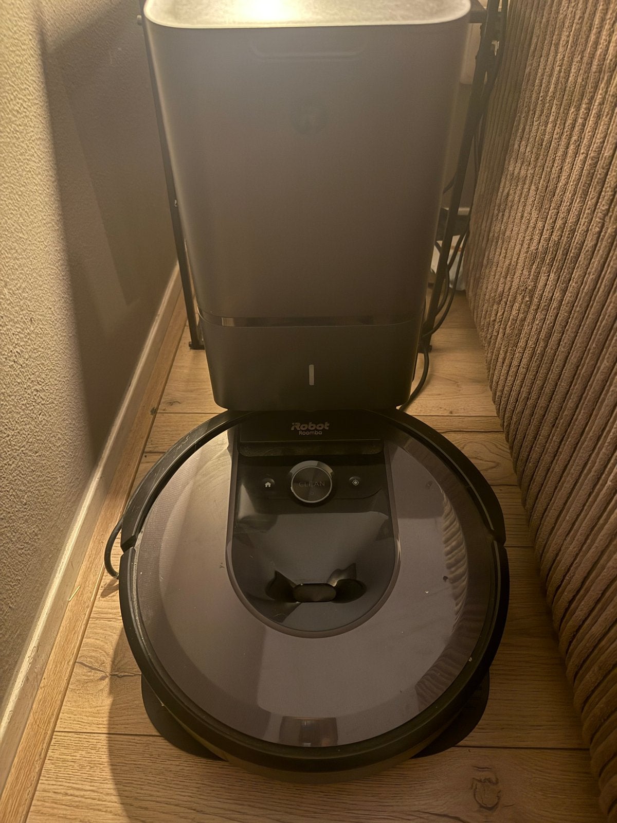 iRobot Roomba i8 Robotstofzuiger met zelflegende basis, Ophalen, IRobot, Automatisch legen, Zo goed als nieuw